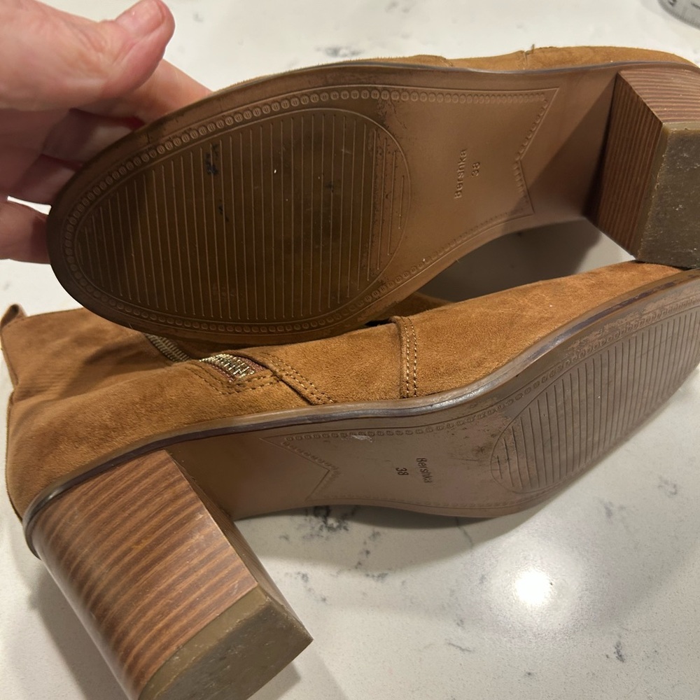 Bershka Camel Suede Boots With Zippers - Picture 4 of 5